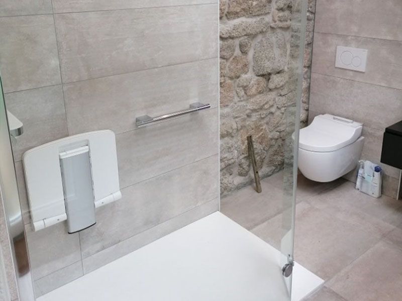 Aménager une salle de bain pour personne à mobilité réduite à Brest et dans le Finistère